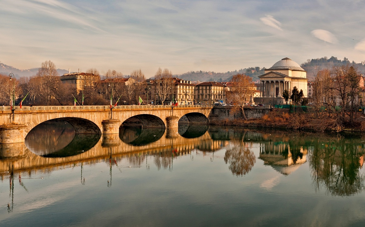 Torino - Riflessi sul po