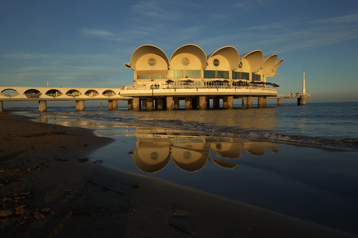 ... mi sto specchiando  ...