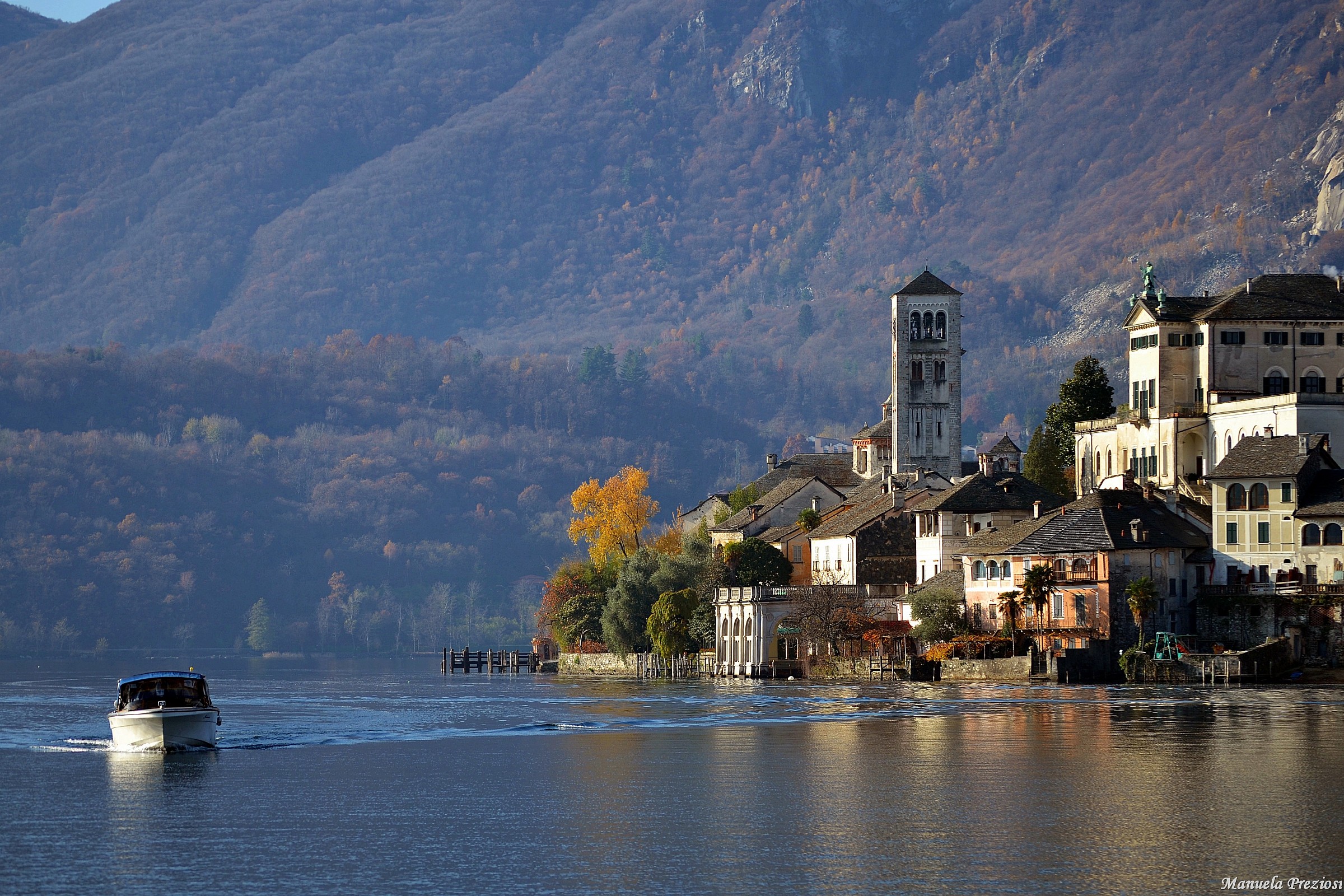 Scorcio Isola San Giulio