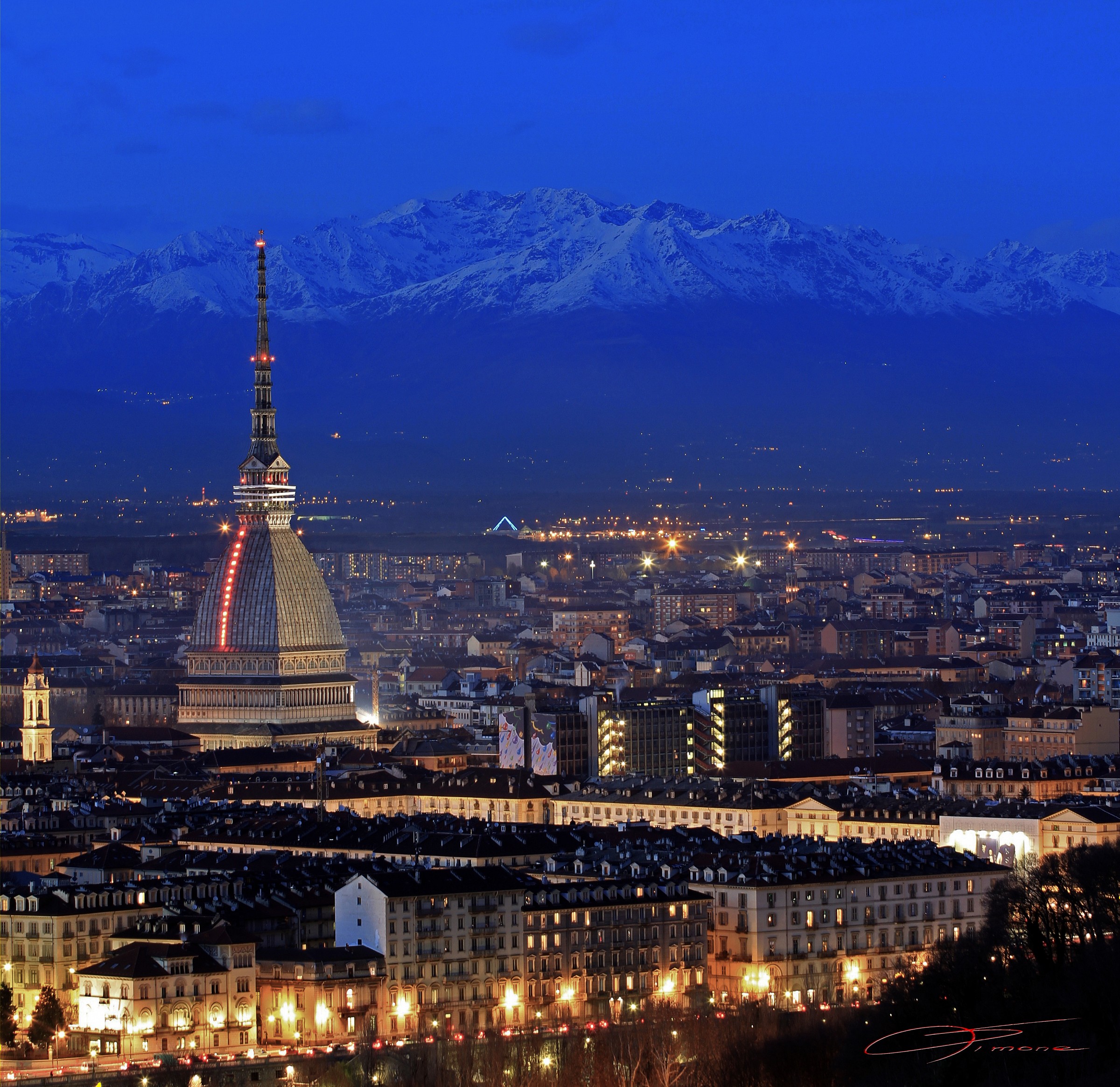 Turin between Mole and Mountains