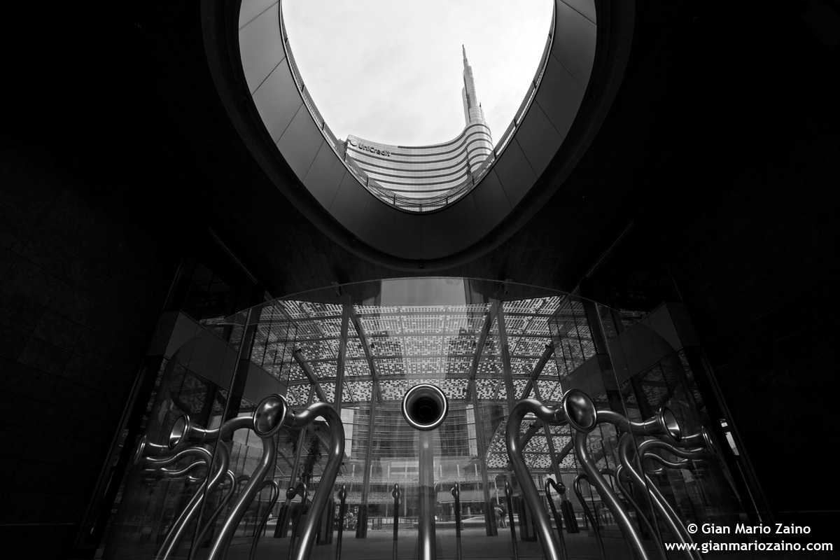 Walking around Milan