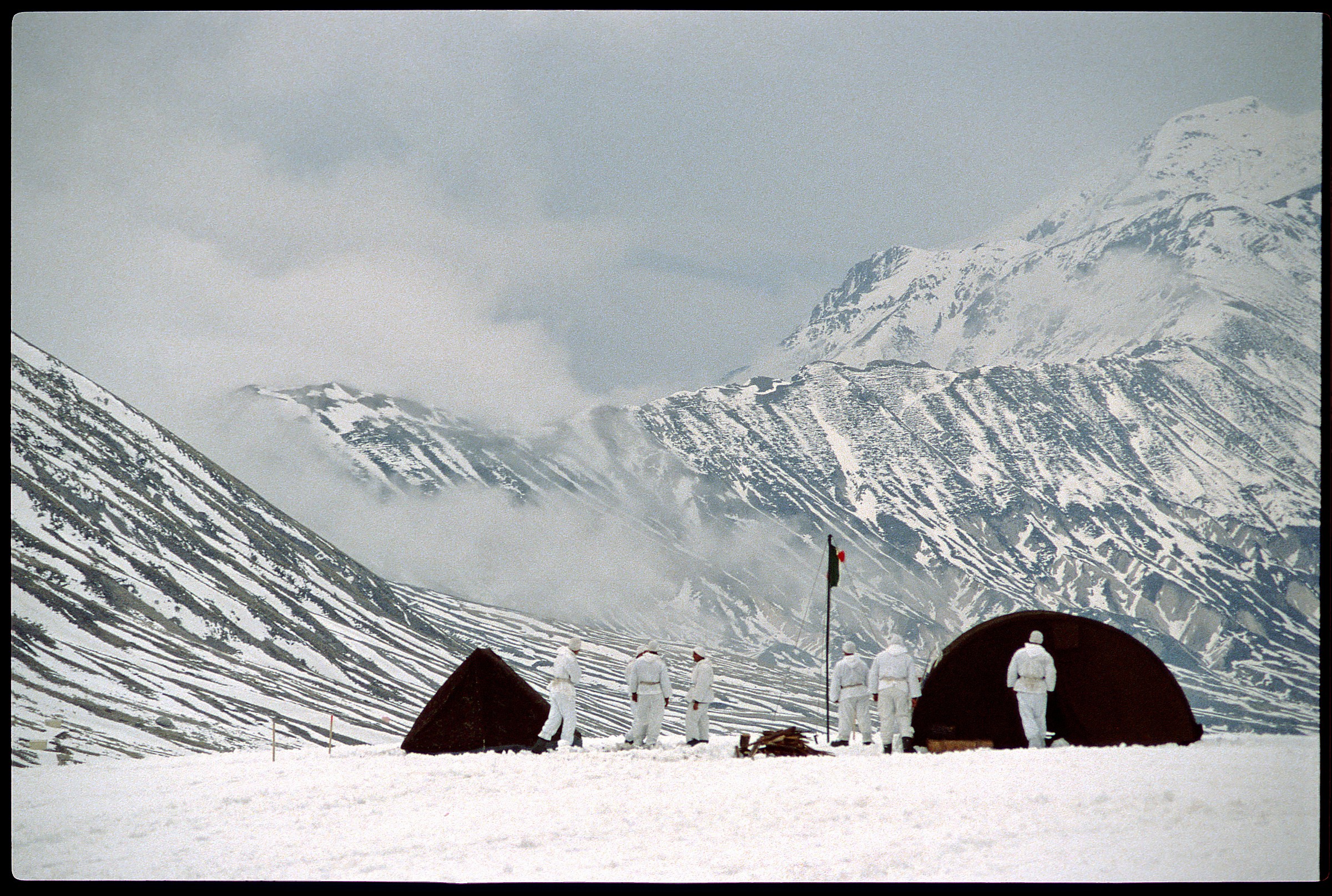 Esercitazione Alpini a Campo Imperatore 1990.