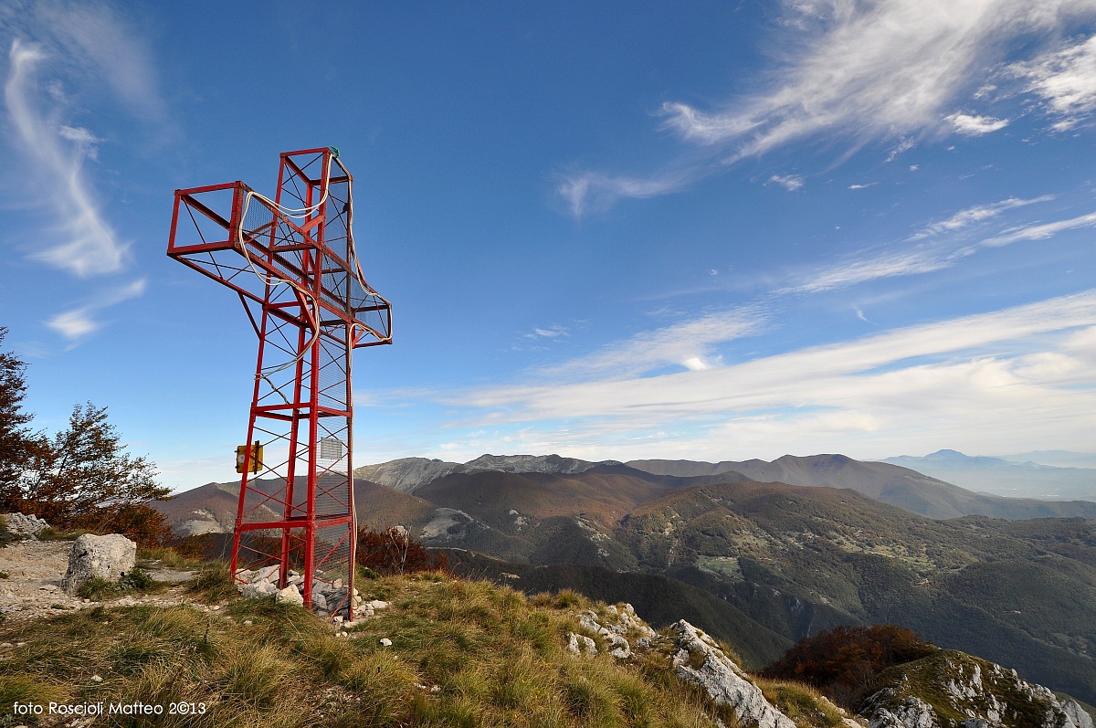 Monte Rotonaria, summit cross.