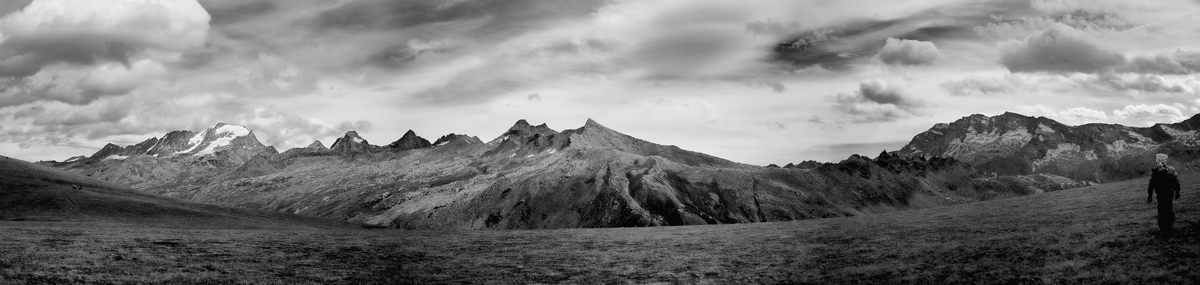 Piccoli di fronte alla natura maestosa