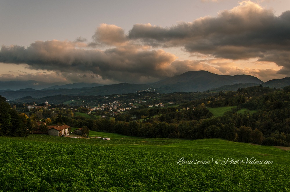 Bedonia vestita di colori autunnali