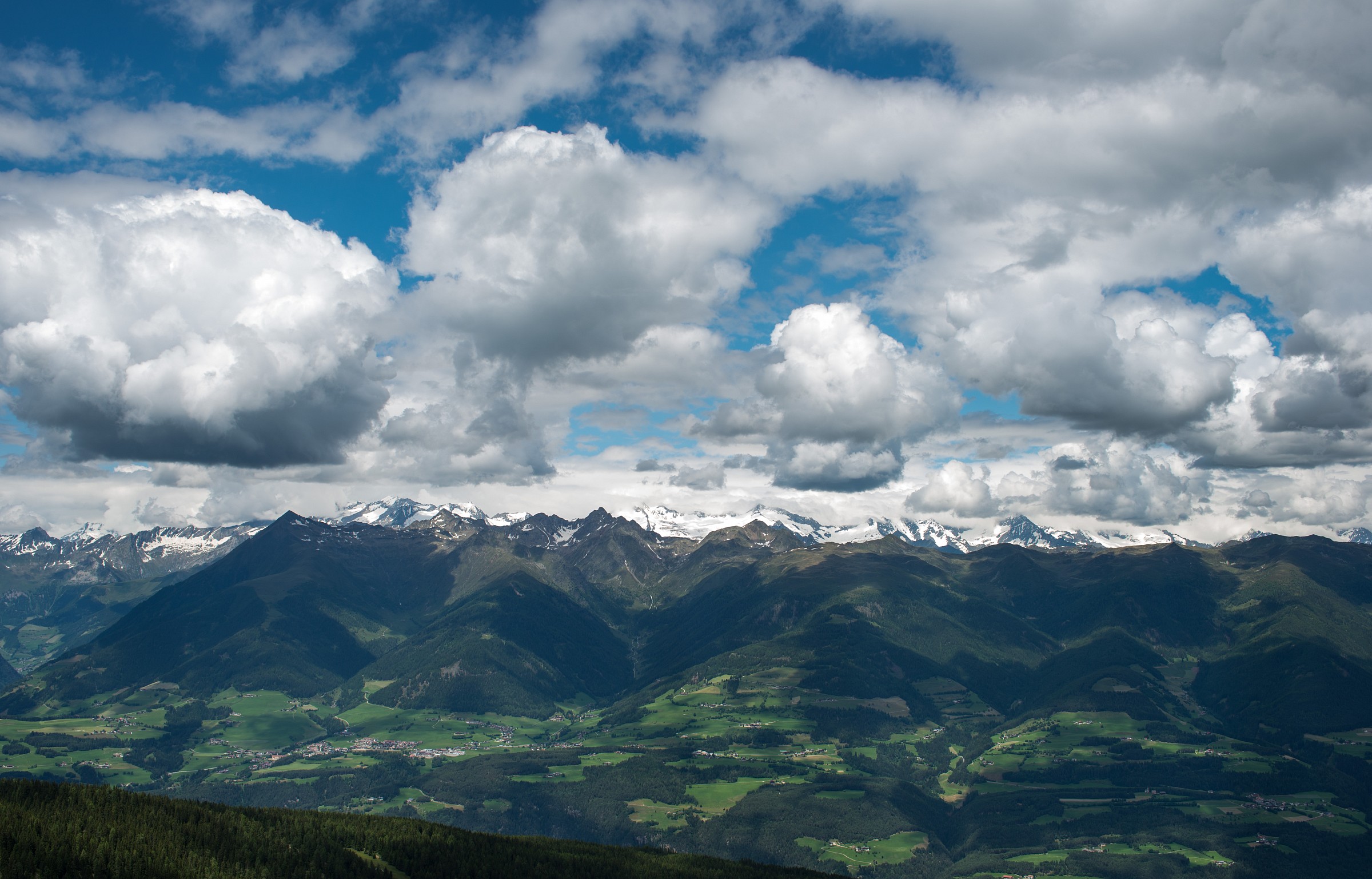 View from top Lasta (2.194m)