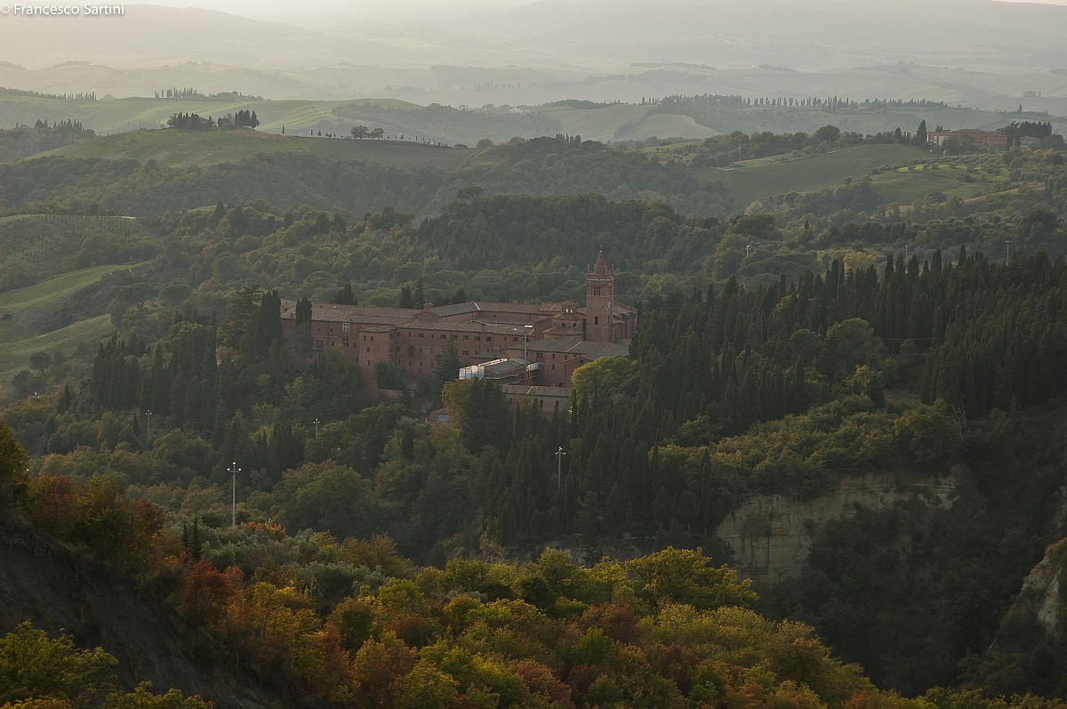 Abbazia di Monte Oliveto e crete senesi