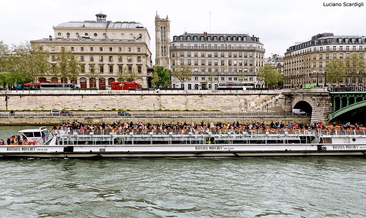 Le bateaux mouches,MG8226