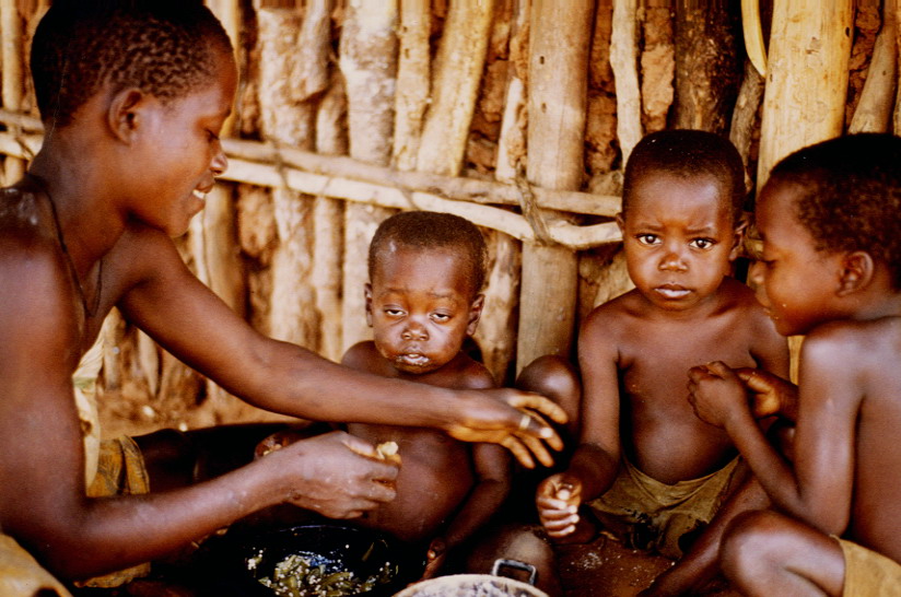 Northern Mozambique 80s: poverty