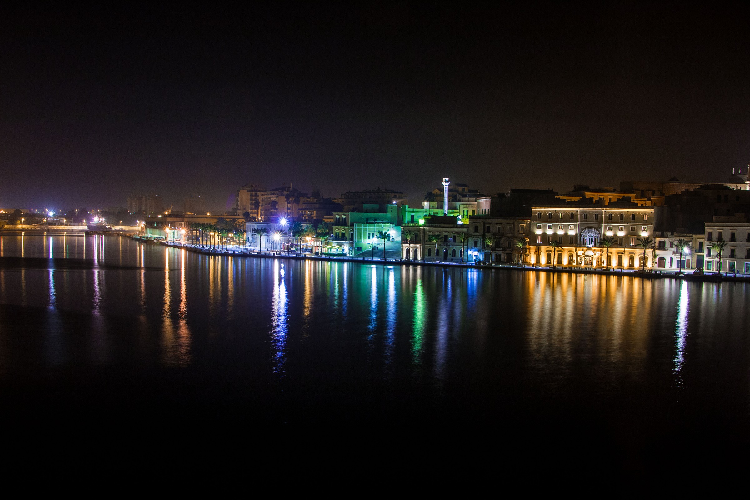 Brindisi i colori della notte