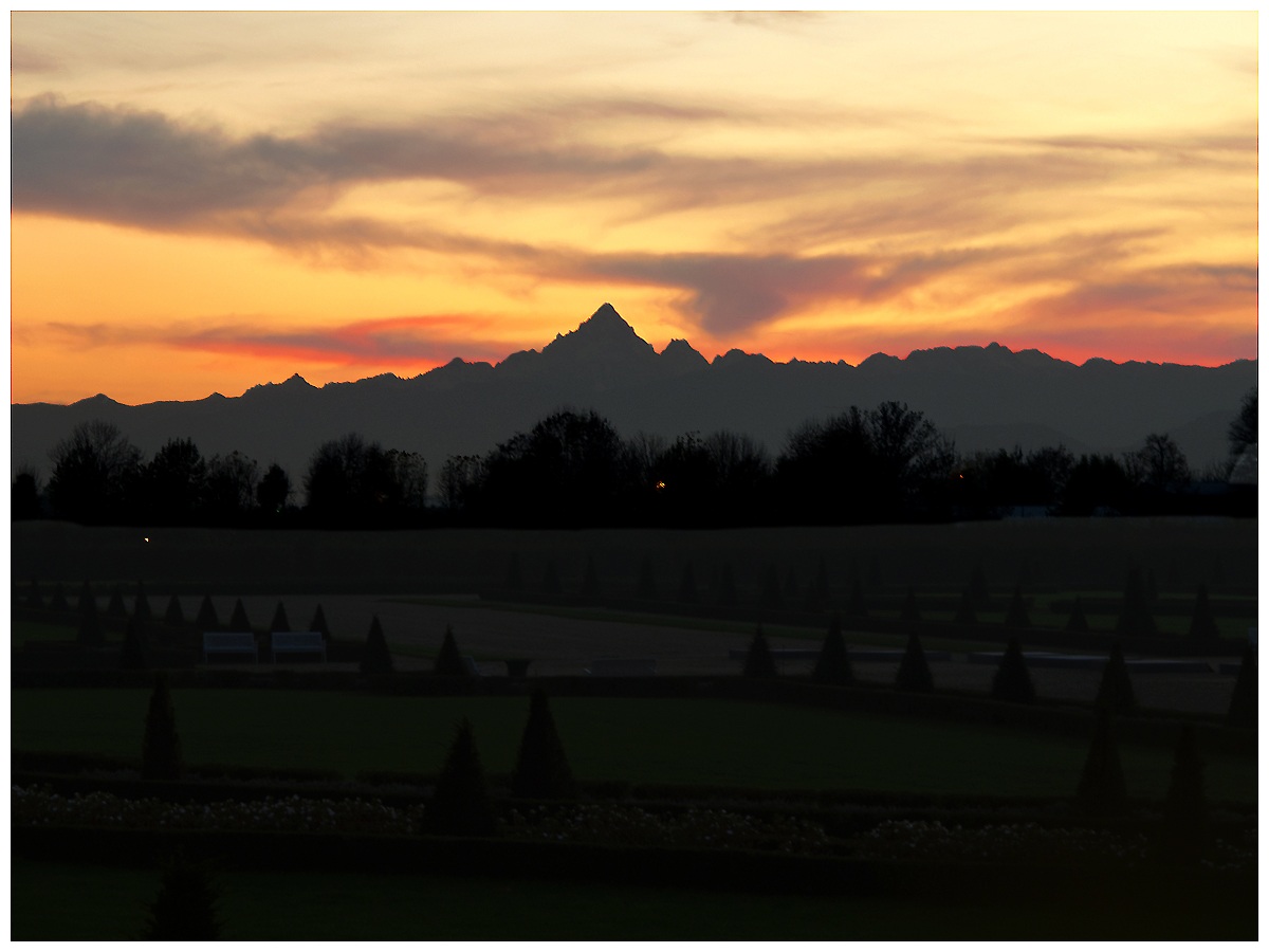 The Monviso from the Reggia di Venaria Reale (to)