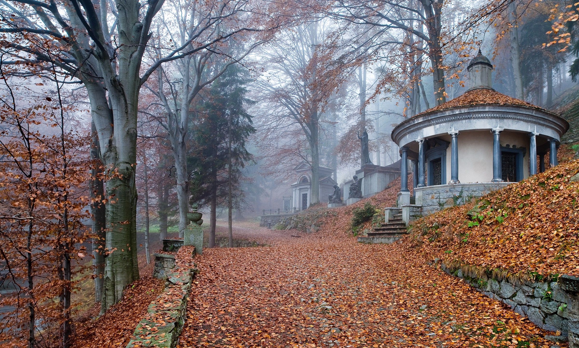 la tomba della famiglia Ferla, Oropa, Cimitero Monum.