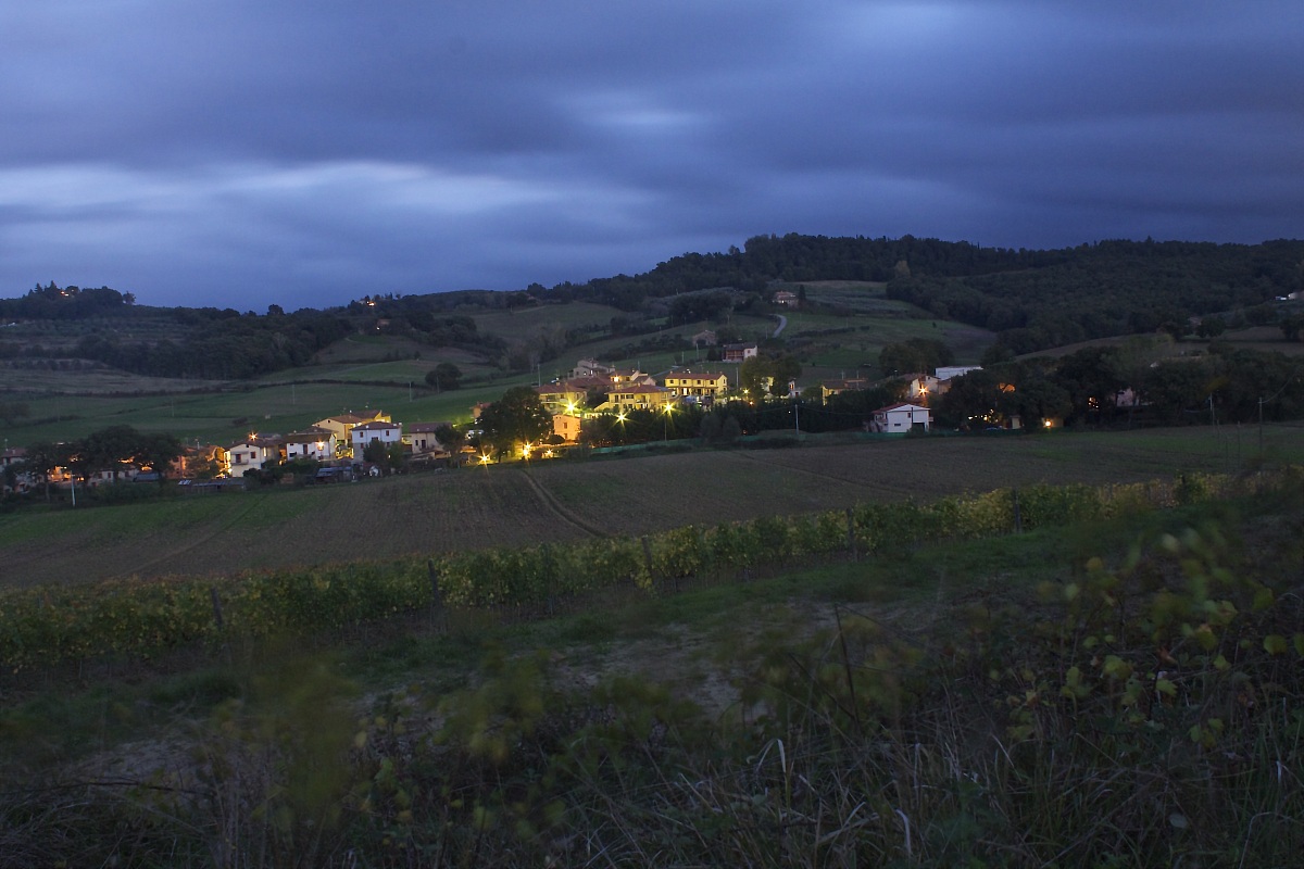 L'imbrunire sulle colline toscane