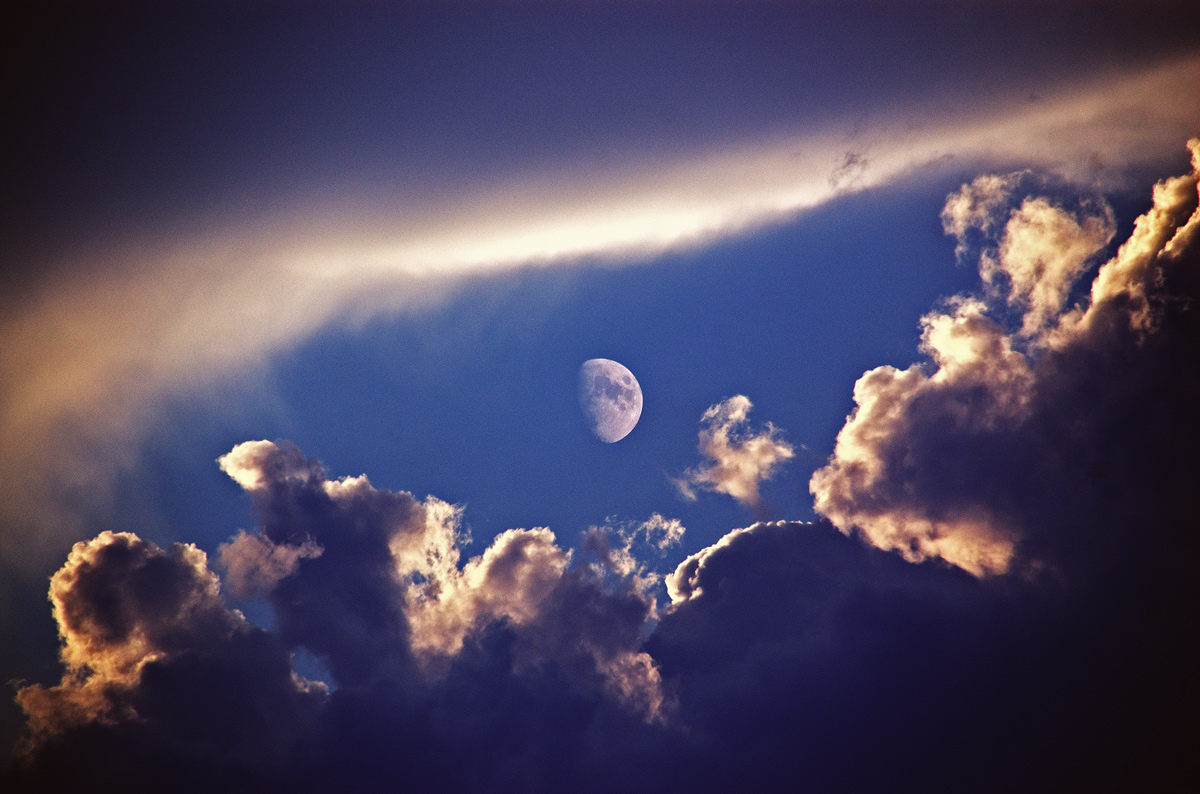 La Luna alla finestra