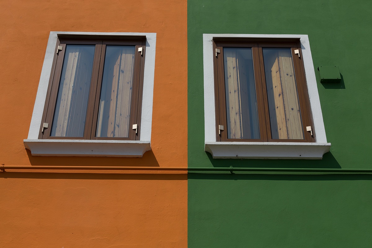 Contrasting colors - Burano (Fri)