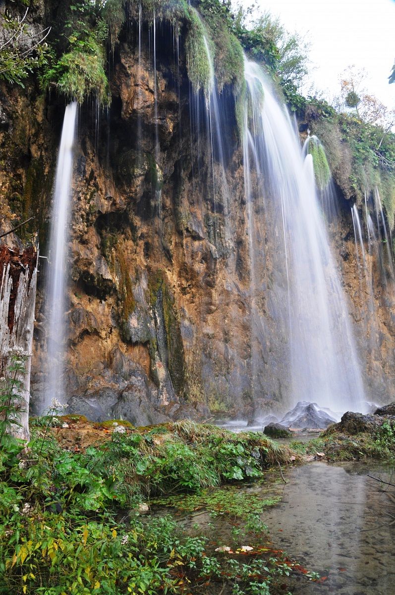 Falls from 15 meters