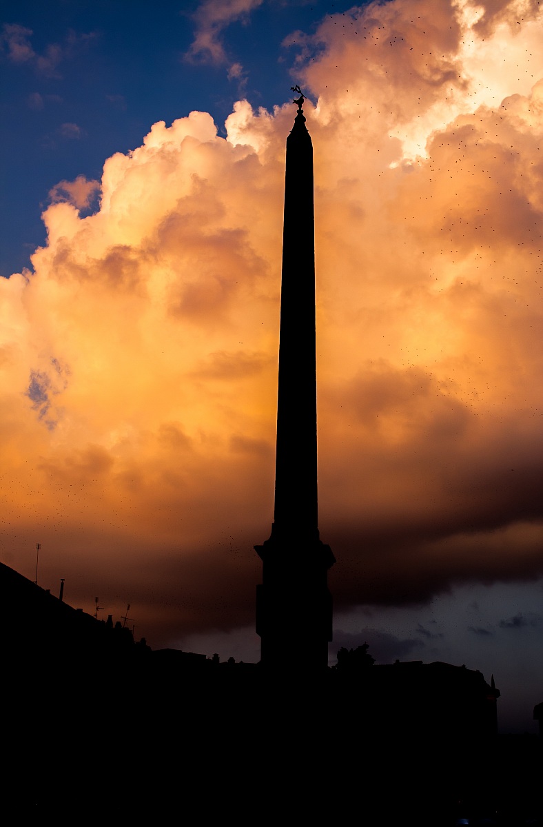 sky in flames on Piazza Navona