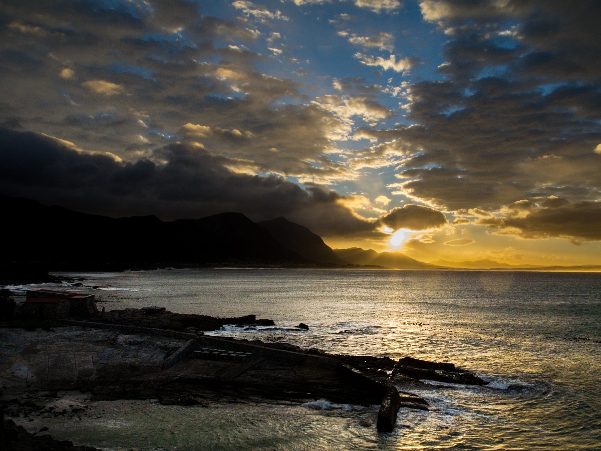 Bay Hermanus - Dawn - September 2013
