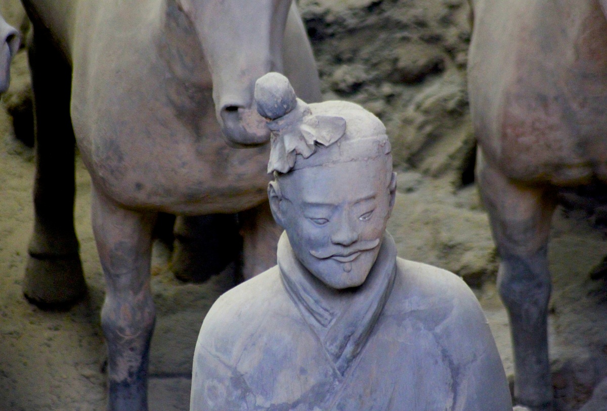 Statua di terra cotta