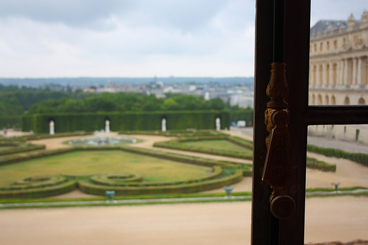 the window of versailles