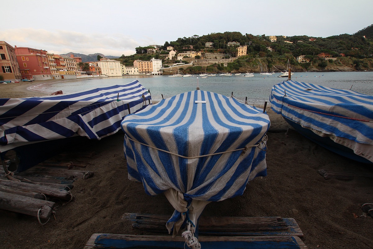 November and the Bay of Silence, Sestri Levante