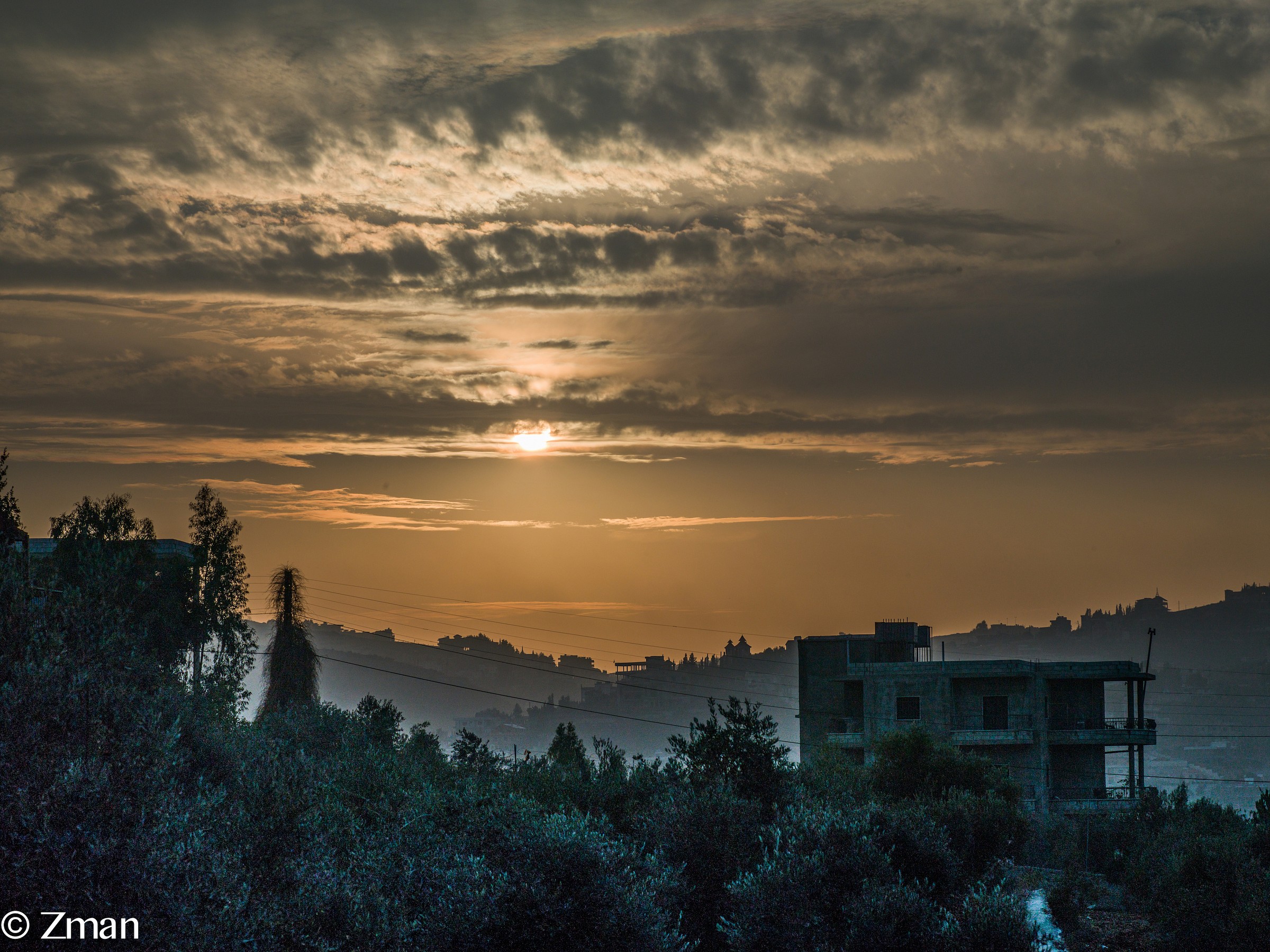 Tramonto di venerdì sul Hills