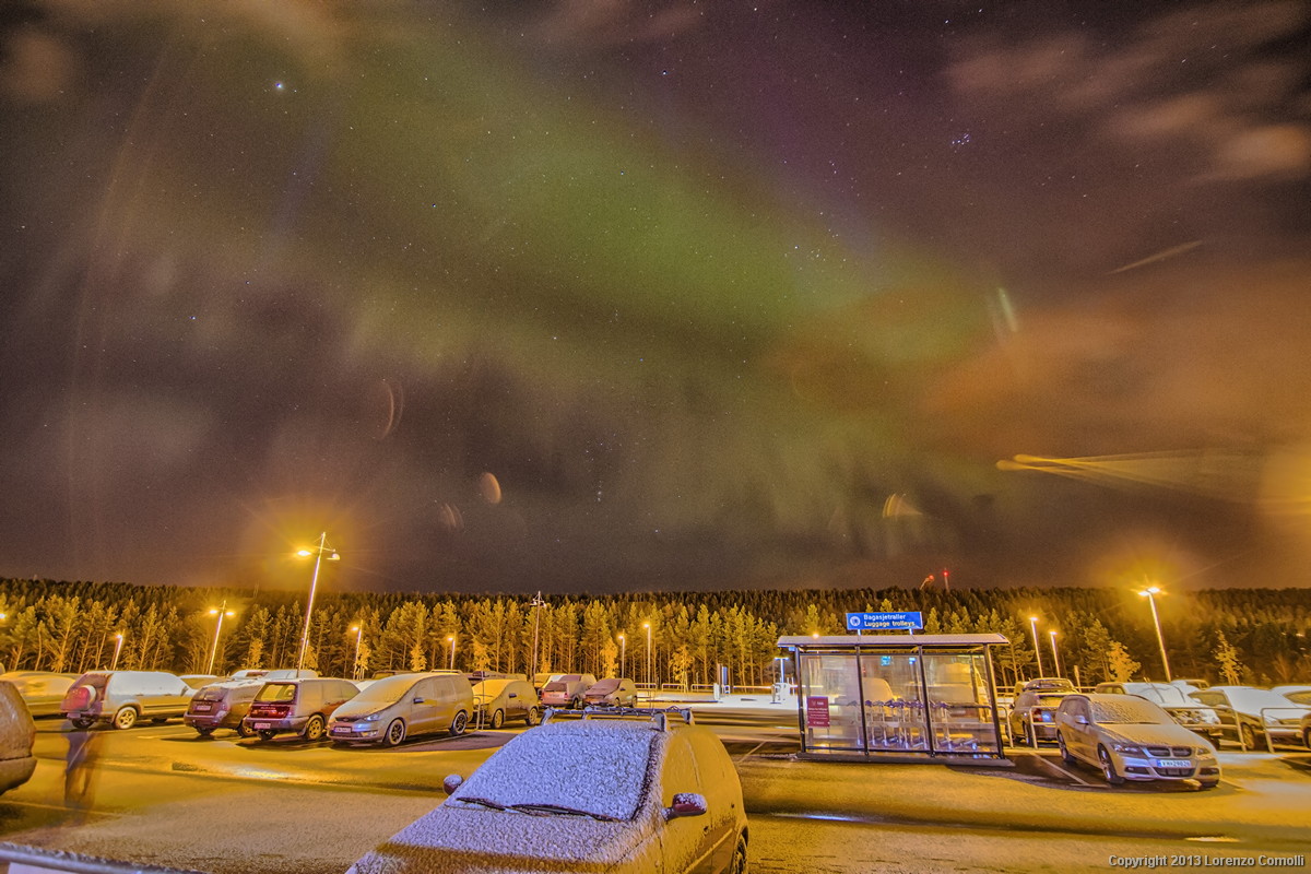 Aurora sopra il parcheggio