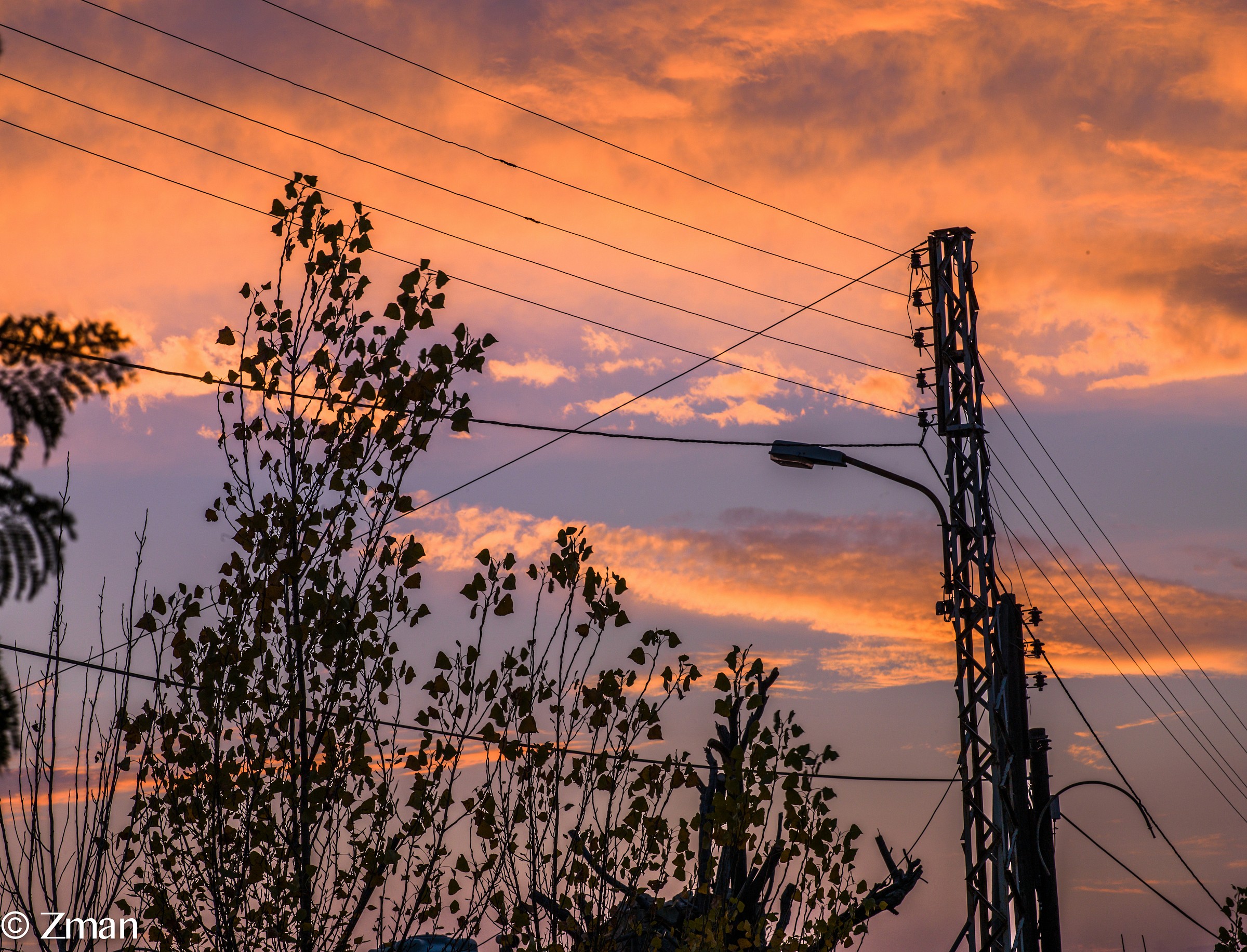 Le linee di alimentazione. Otteniamo potere comunale 12 ore ...