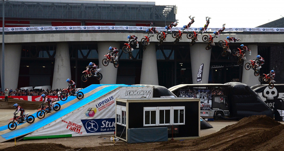 Just a step from the clouds .. Daboo Style!