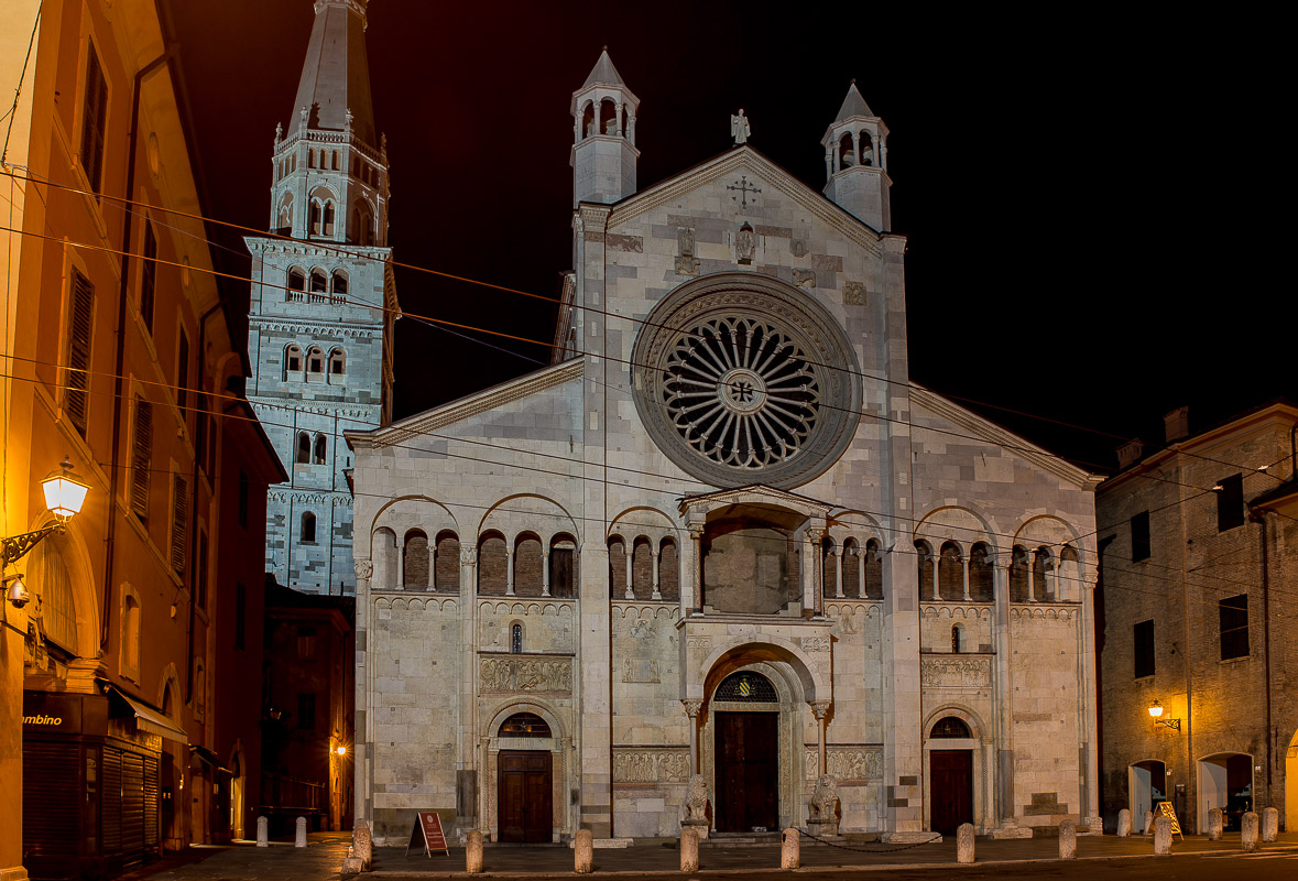 Facciata del duomo di Modena
