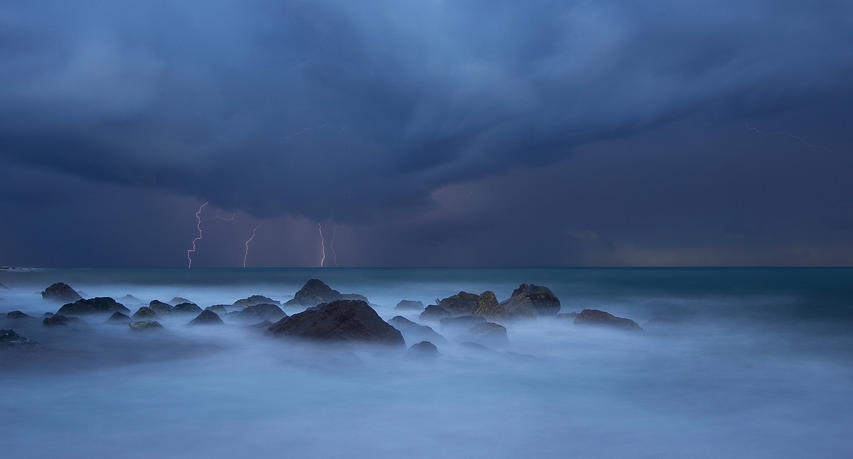 Sea of lightning