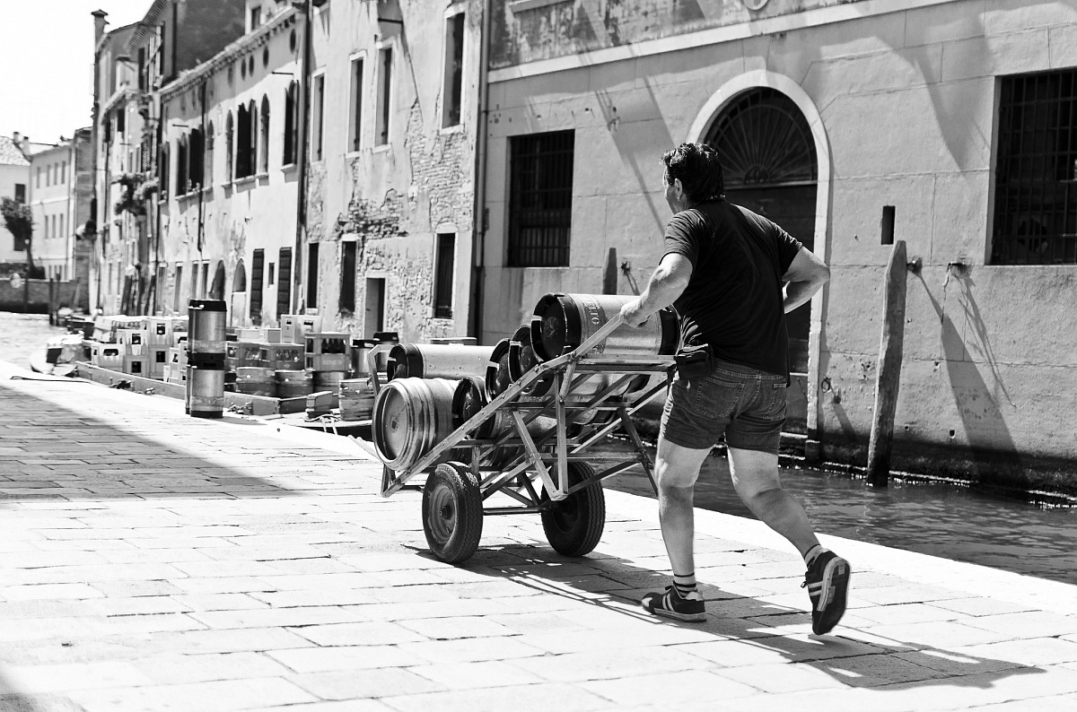 hard work, thirst of Venice