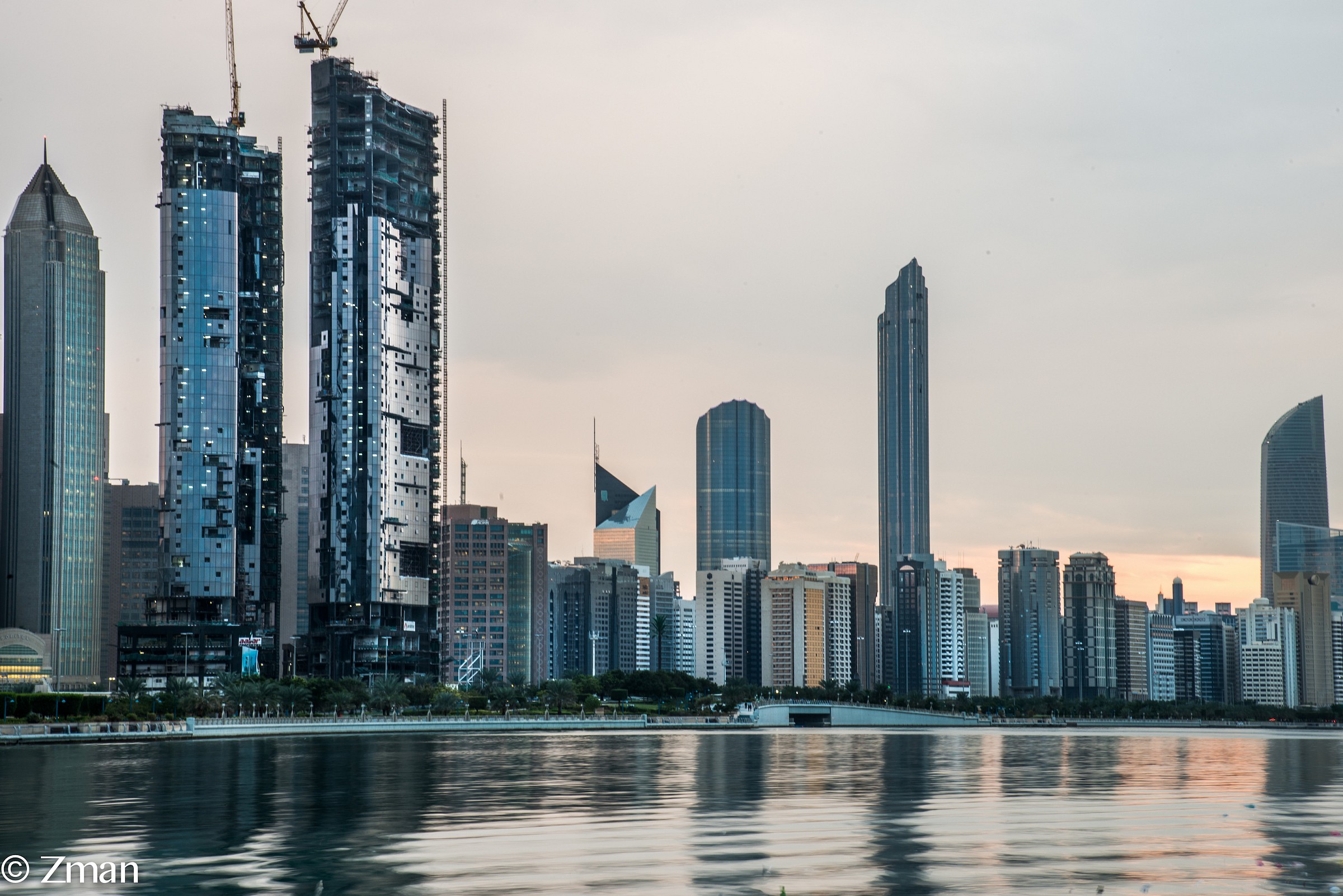 Abu Dhabi Shore Edifici di linea