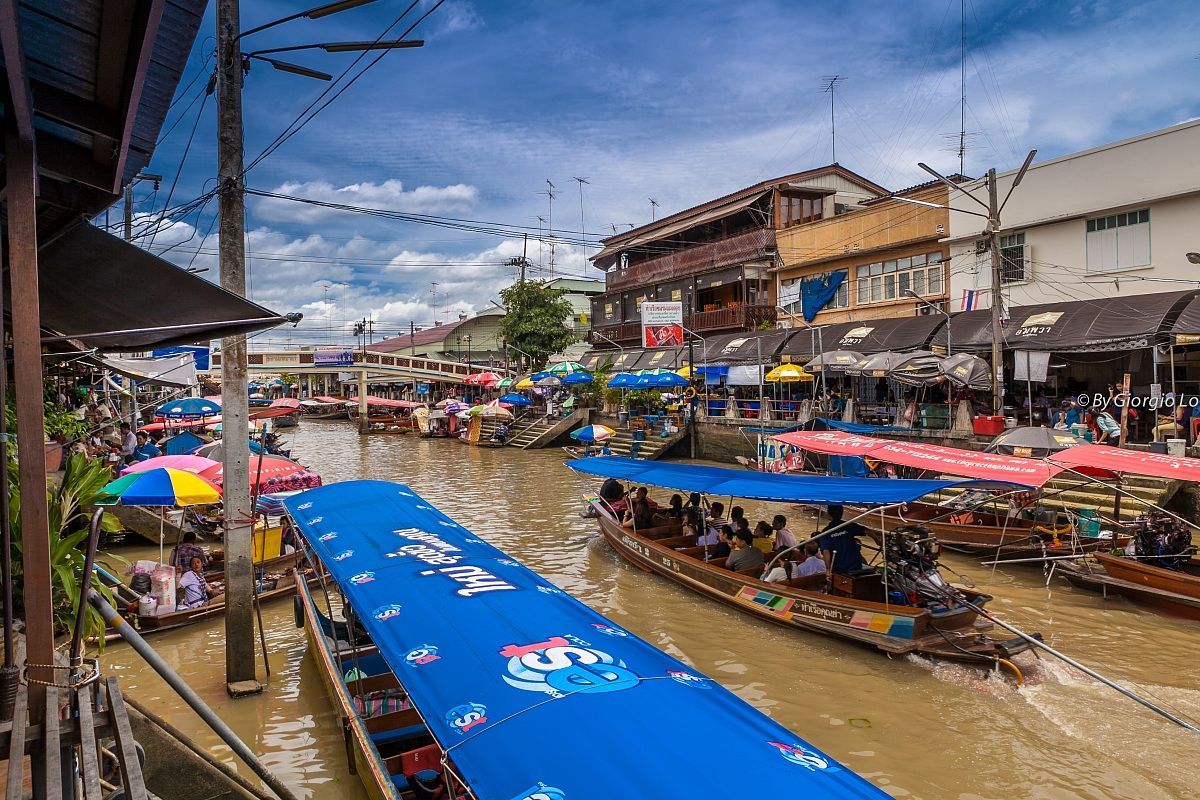 Floating Market
