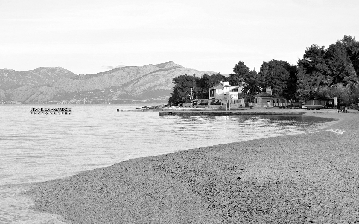 Beach Tri Mosta, Supetar www.roomsunce.com