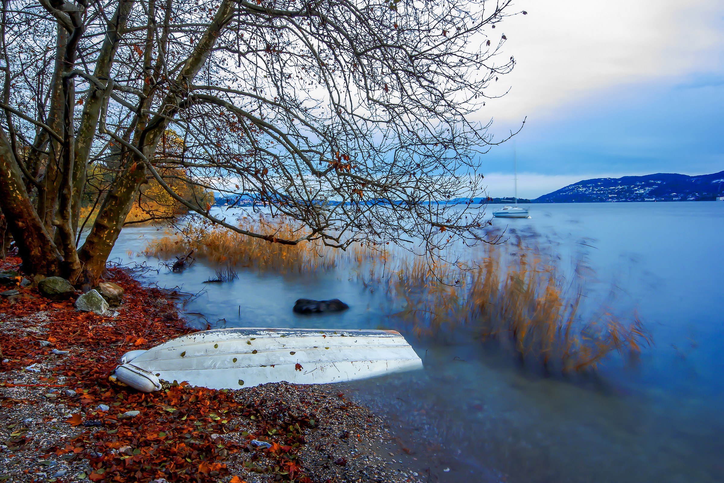 autunno sul lago