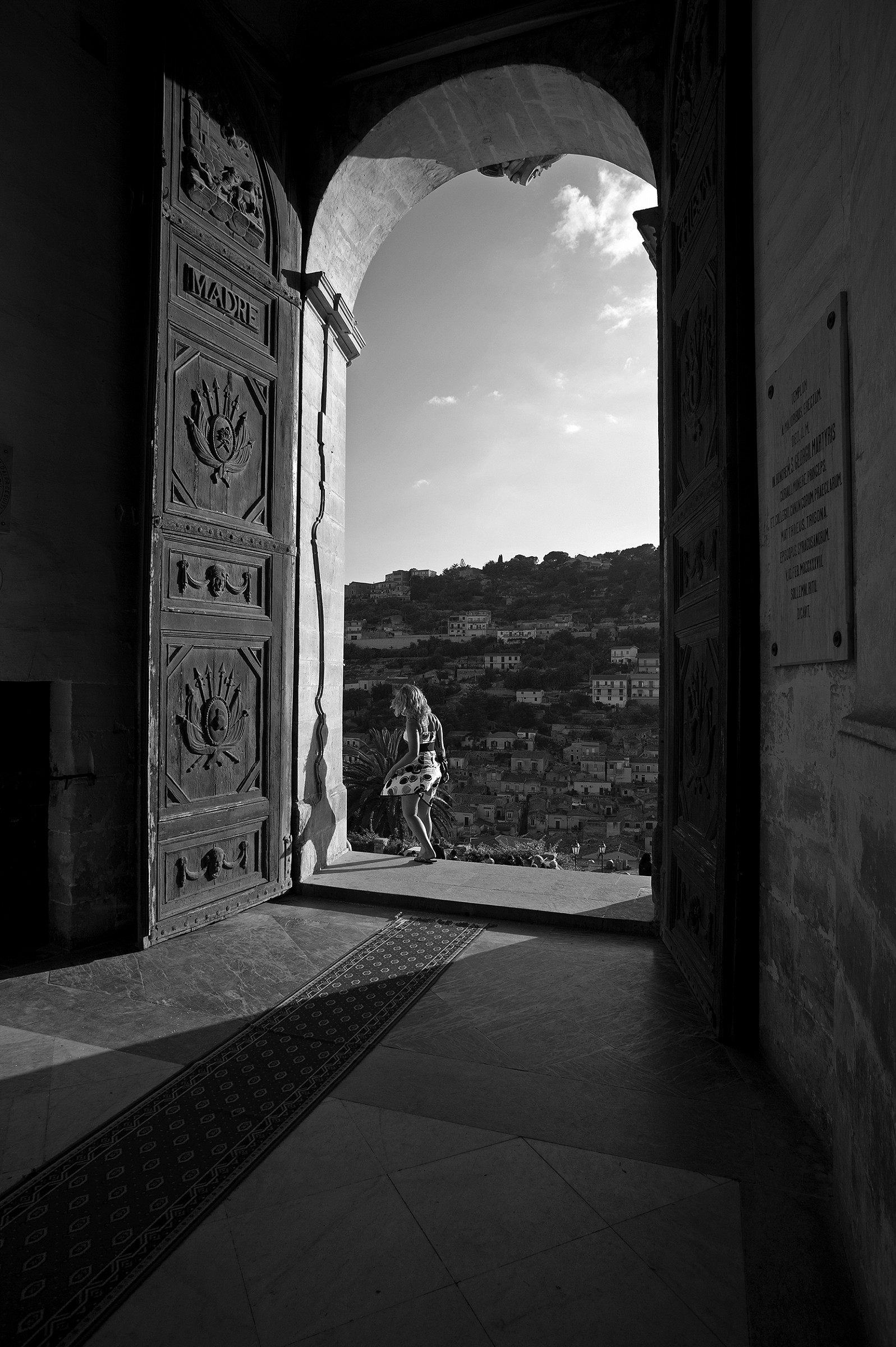 All'uscita dalla chiesa