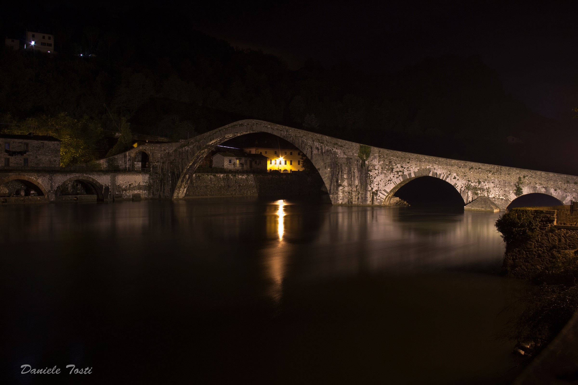 Ponte della Maddalena by night