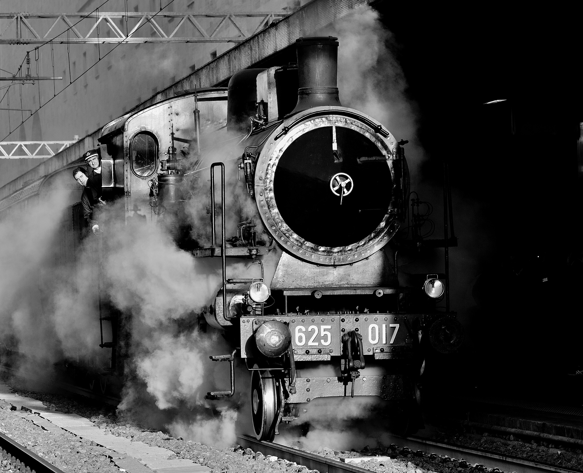 Termini: Historic Steam Train (B / W)