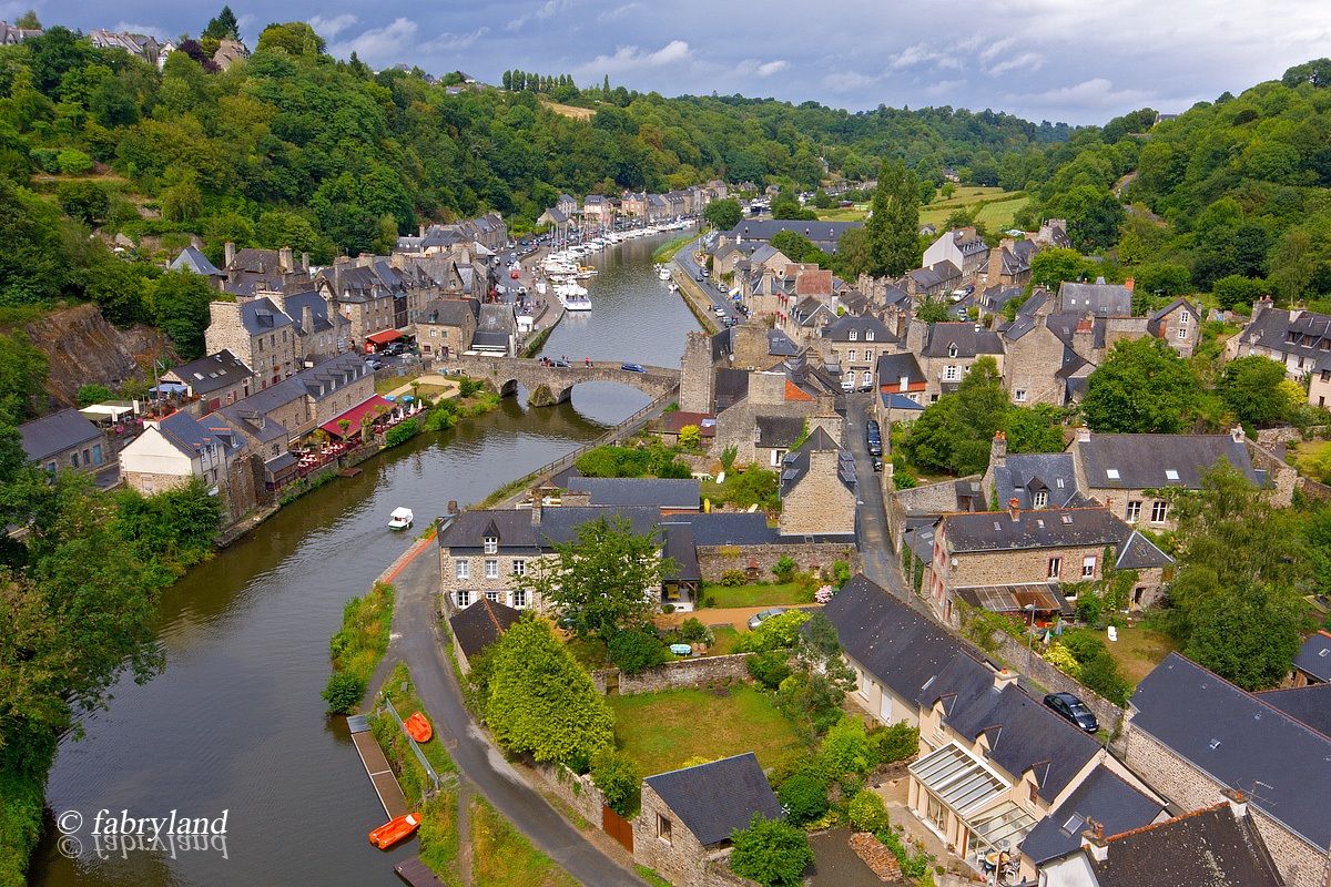 Dinan