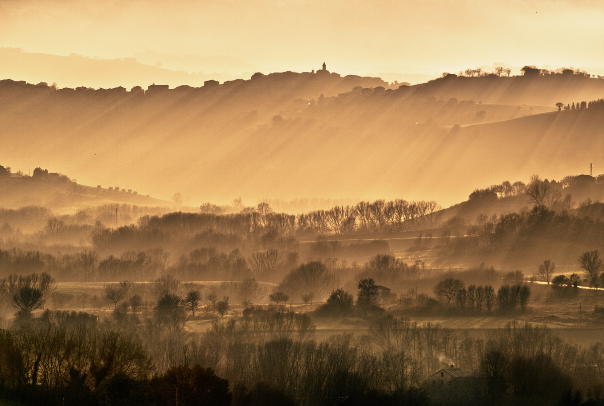 Panorama verso Torre S.Patrizio (fm)