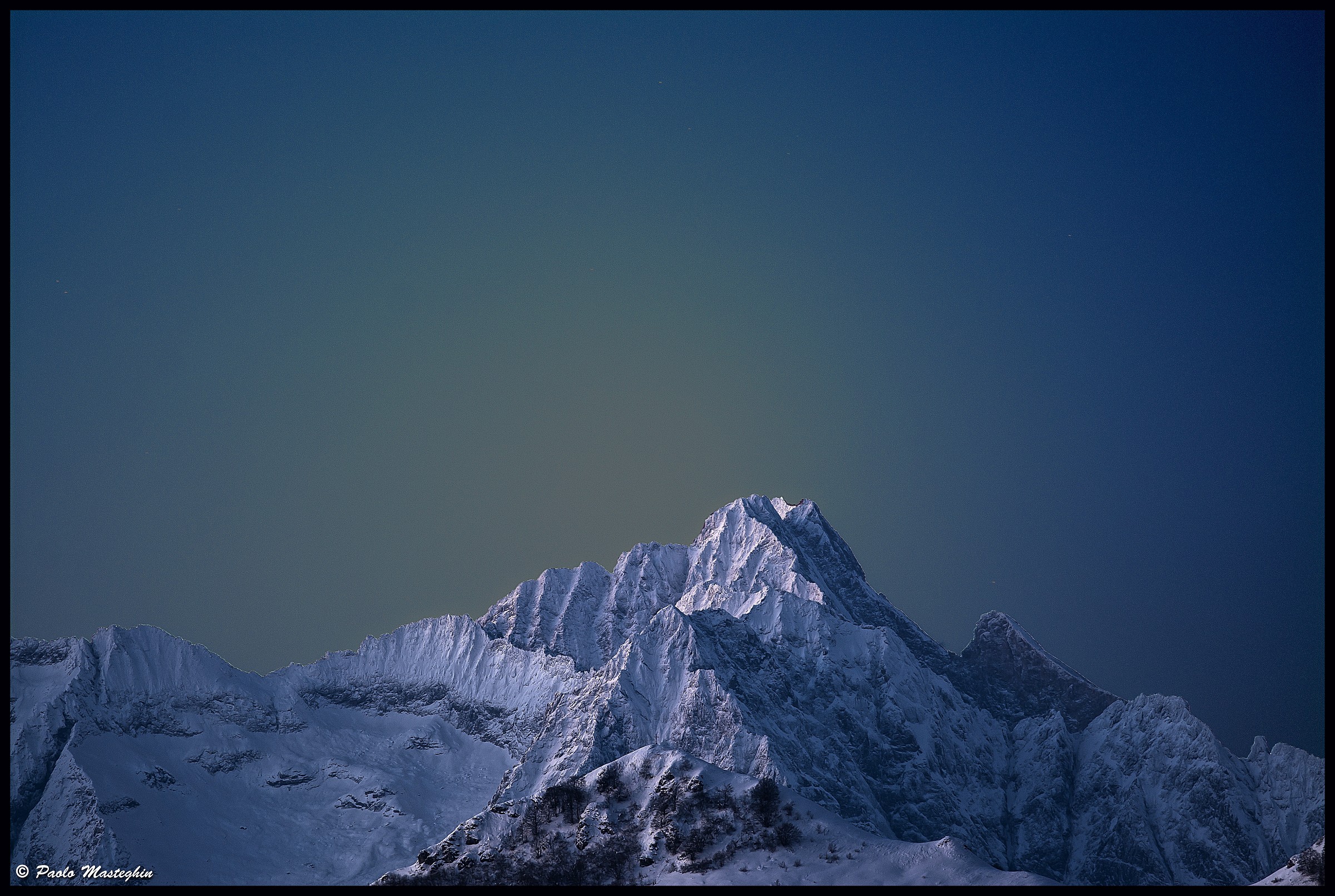 Le Alpi alle prime luci....