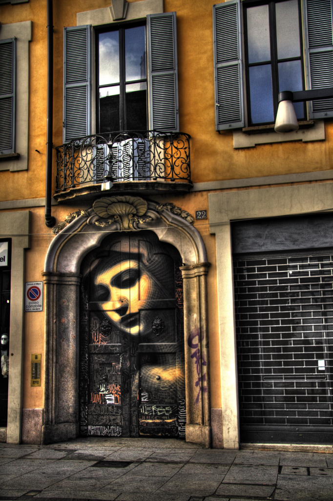 columns san lorenzo - milan