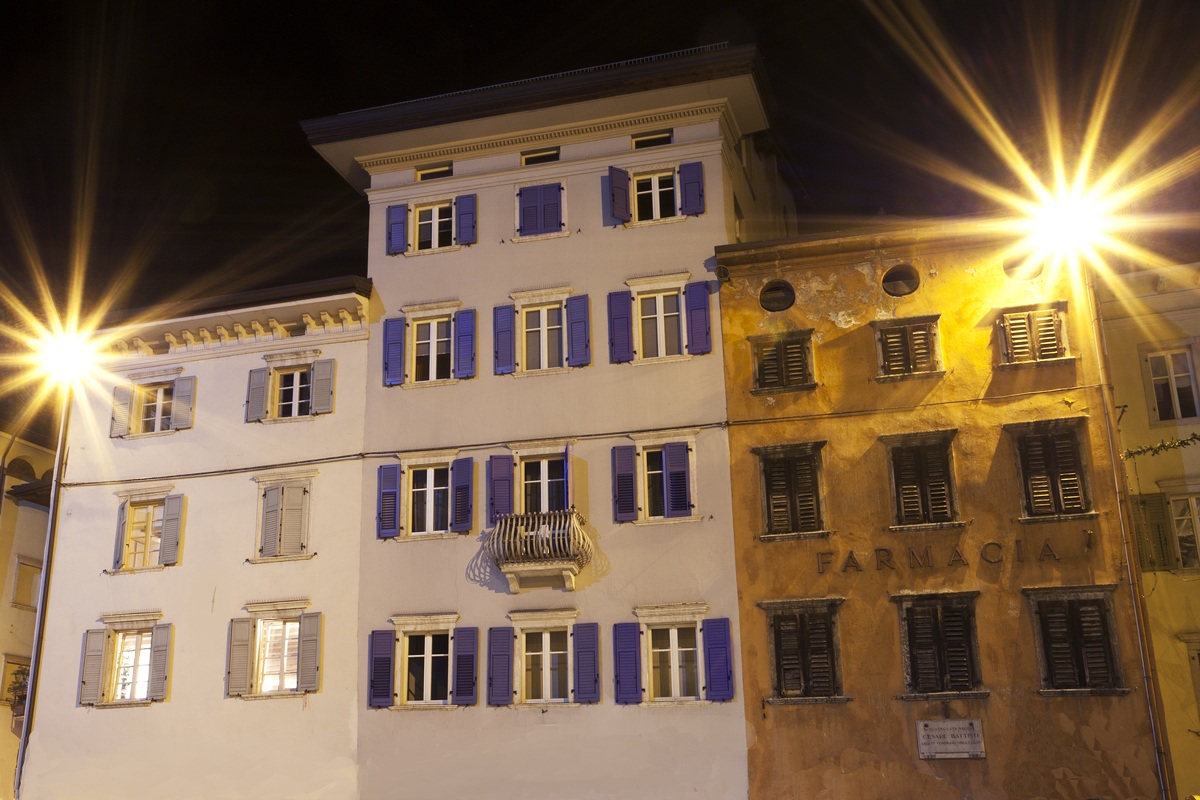 Trento in notturna