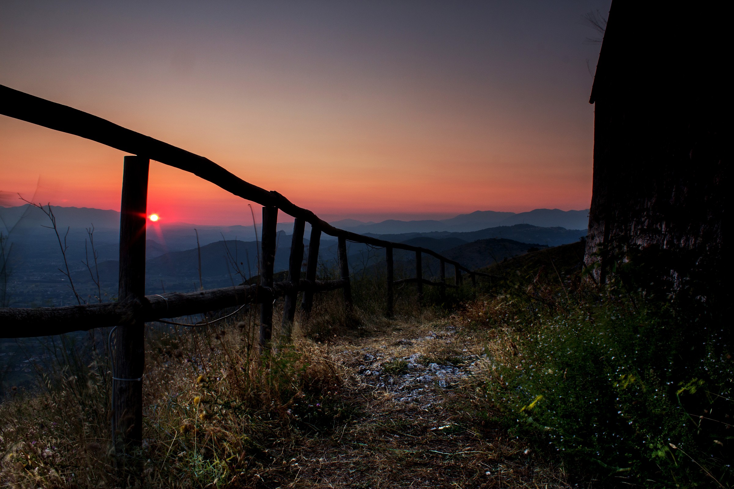 Towards the mountains