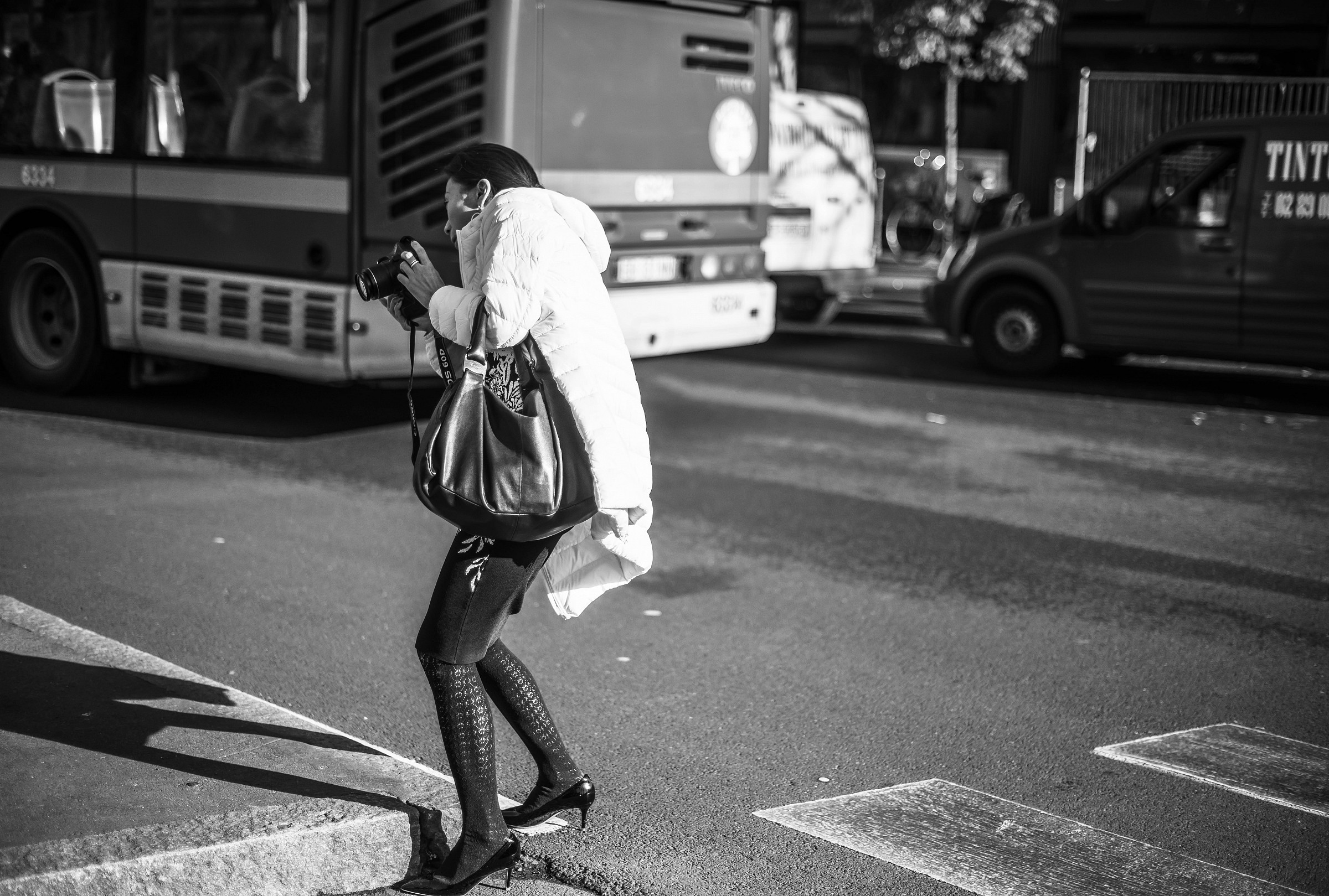 Attention to the crub....