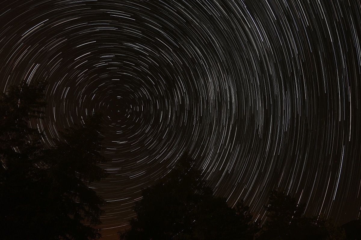 Startrails Pescasseroli