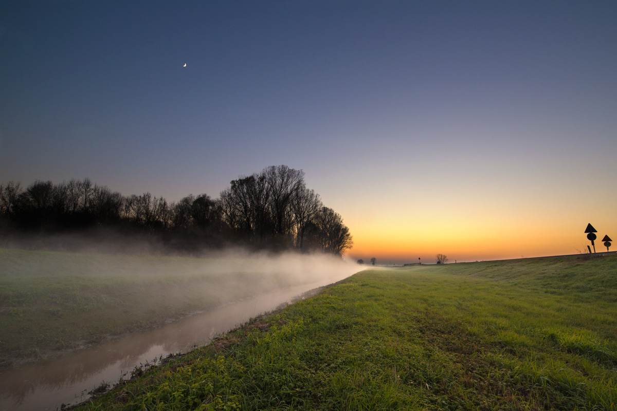 Nebbia dal canale