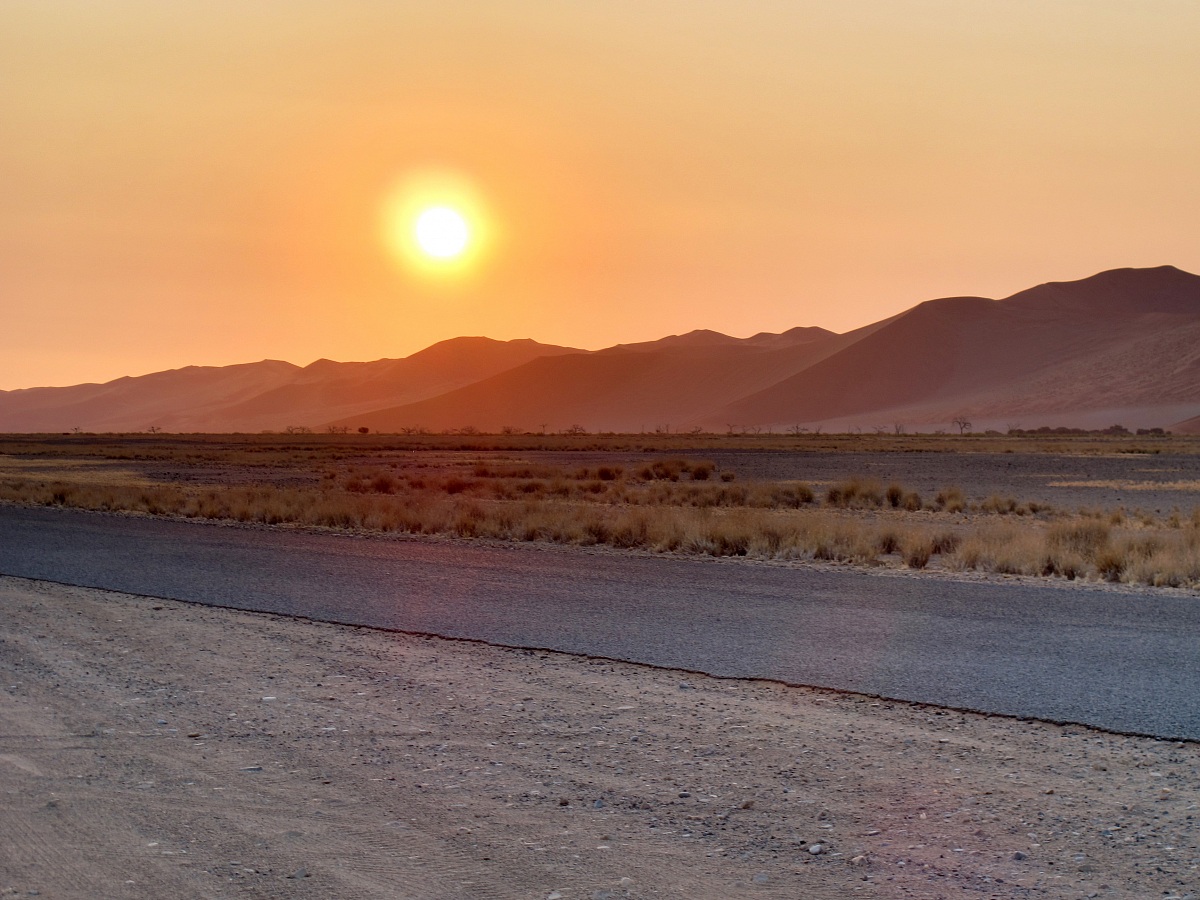 Namib-Naukluft Nat'l Park - tramonto su Sossus Vlei