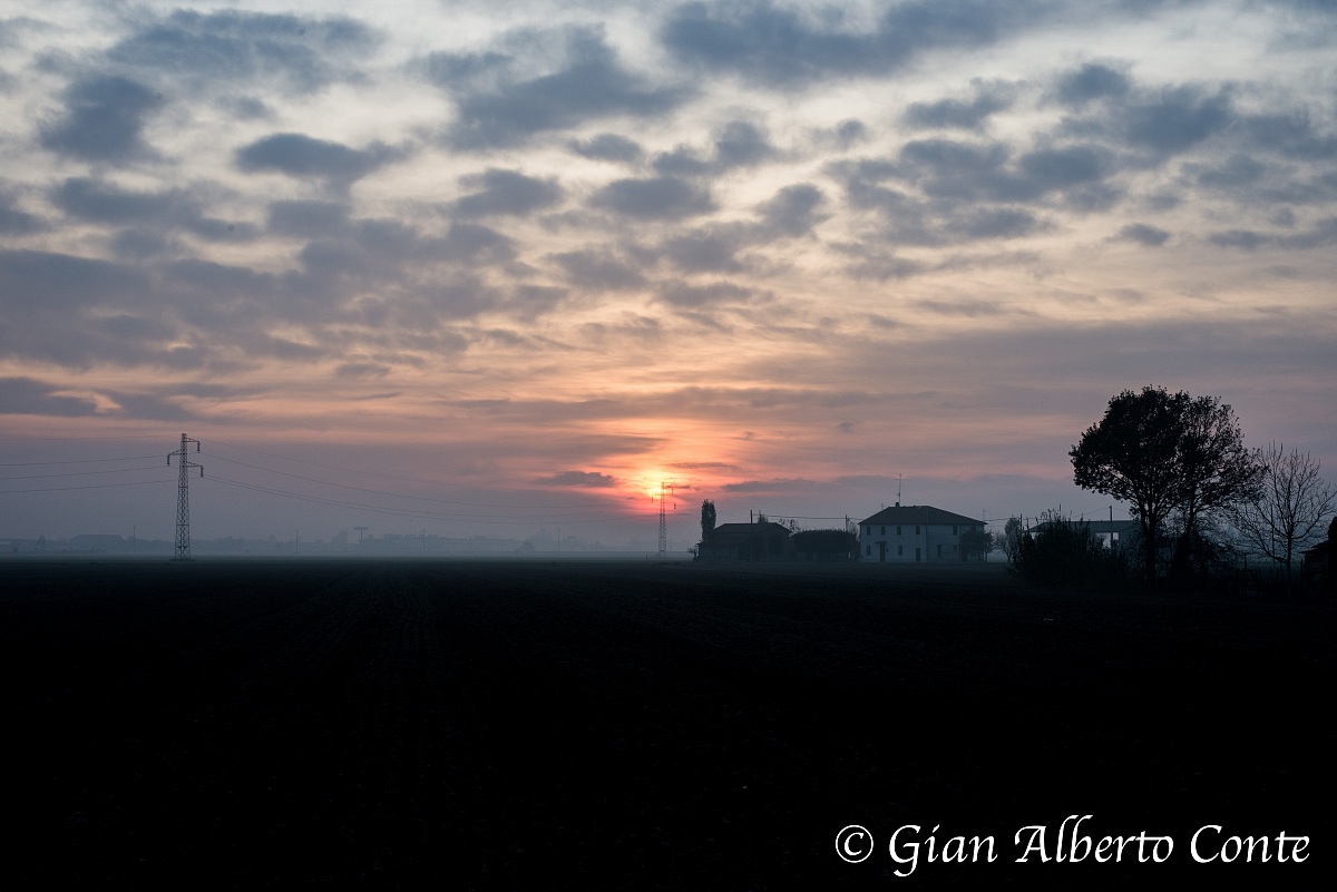 Tramonto con foschia